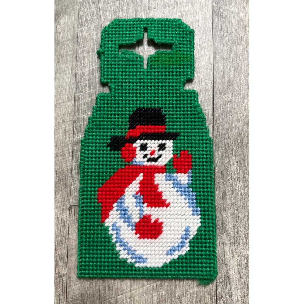 Vintage Handmade Snowman Needlepoint Door Hanger Green Plastic Canvas Christmas